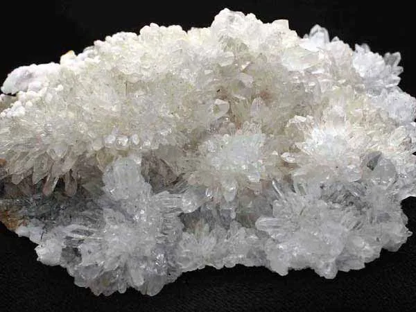 Barite mineral for grinding